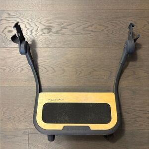 Uppababy vista V2 piggy back board EUC ret $235